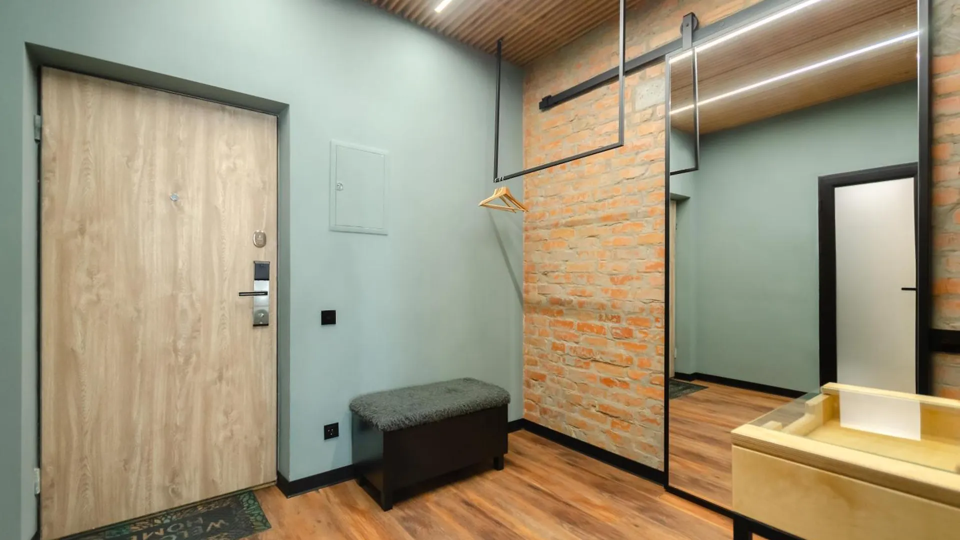 קייב Petrovdom Apartments 03-217 In Rc Rybalsky, Naberezhno-Rybalska Street, 3