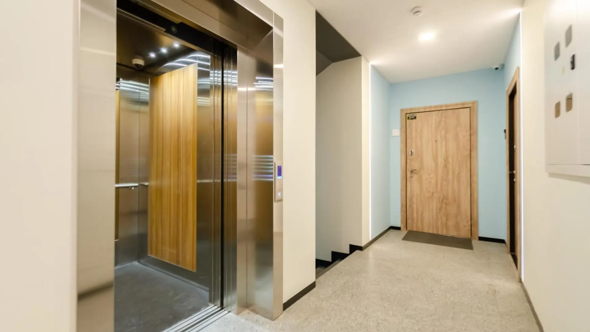 קייב Petrovdom Apartments 03-217 In Rc Rybalsky, Naberezhno-Rybalska Street, 3