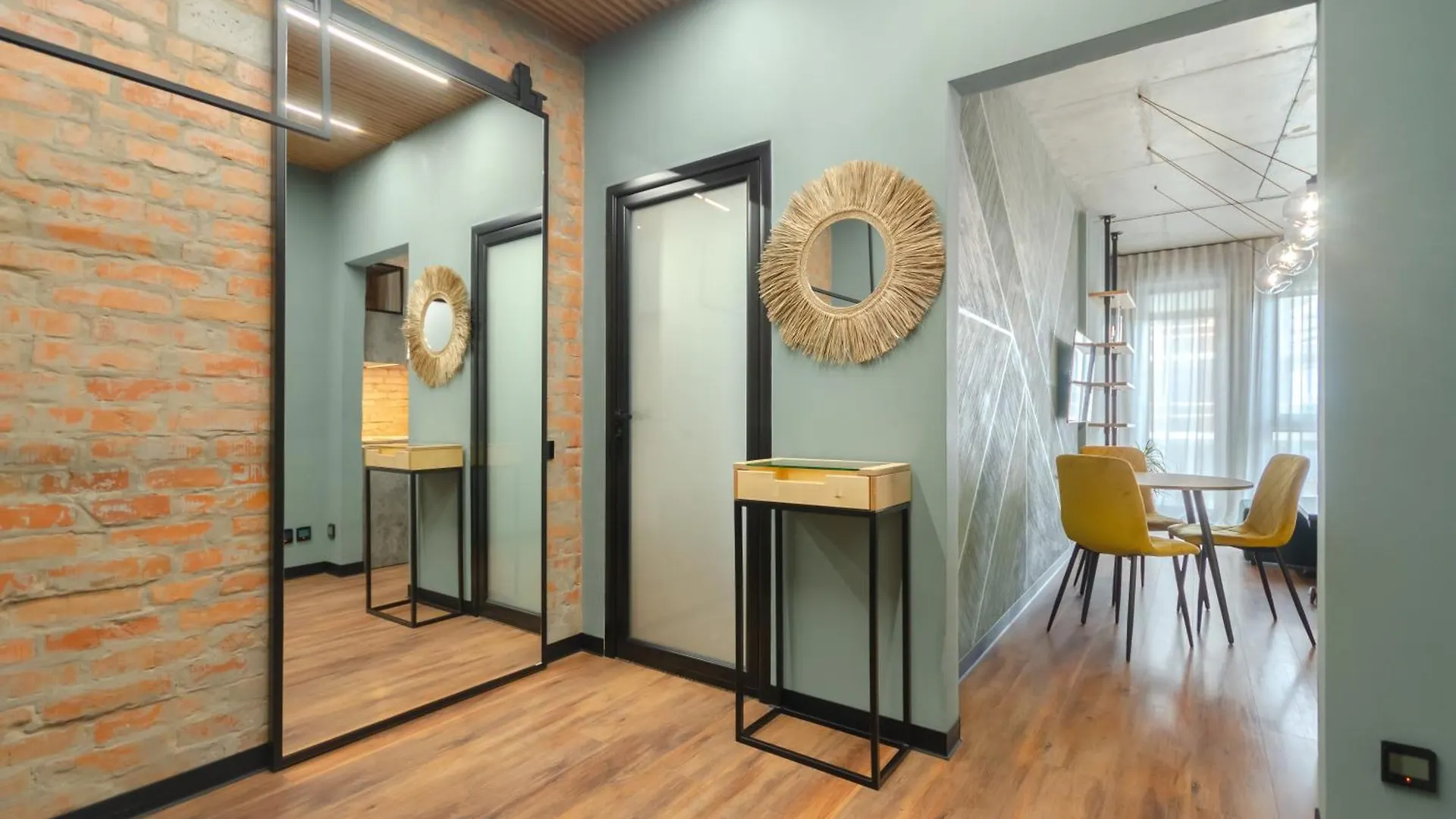 קייב Petrovdom Apartments 03-217 In Rc Rybalsky, Naberezhno-Rybalska Street, 3