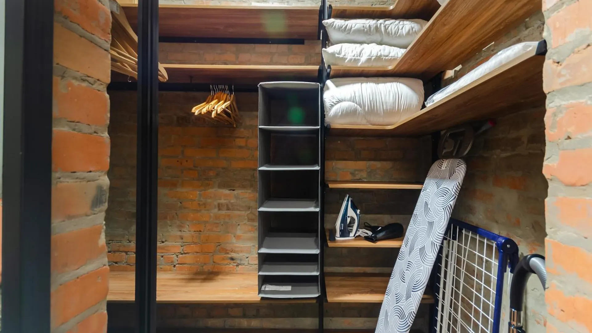 קייב Petrovdom Apartments 03-217 In Rc Rybalsky, Naberezhno-Rybalska Street, 3